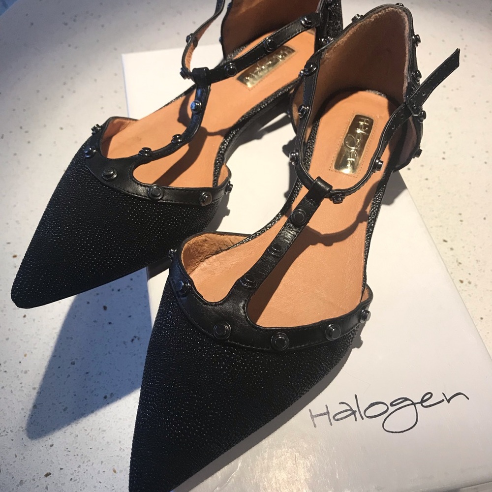 Halogen Olsen Pointy Toe Flats